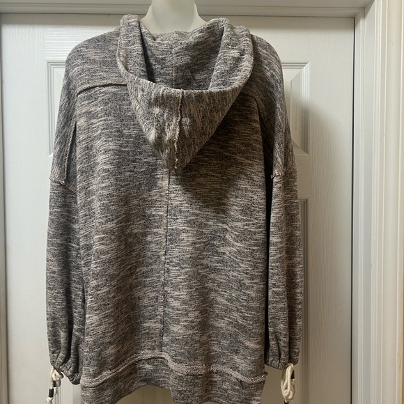 Easel Heathered Gray Lace-Up Hoodie - Picture 4 of 8